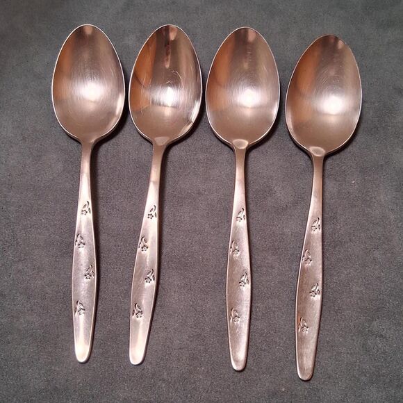 Easterling Floret Tuscan Ware Teaspoons - 4 - Picture 1 of 2